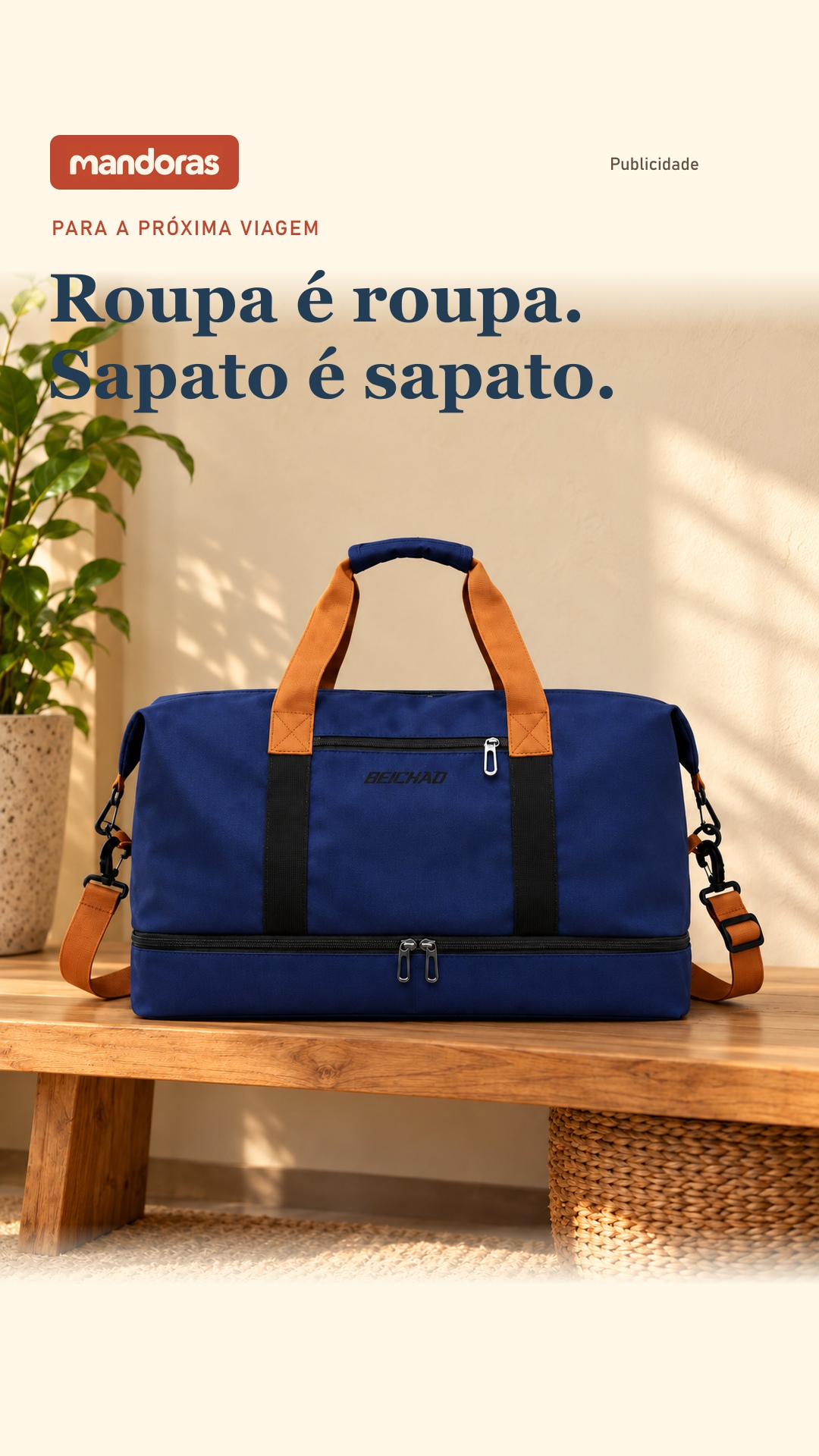 Bolsa azul-marinho com alças caramelo e compartimento inferior com zíper