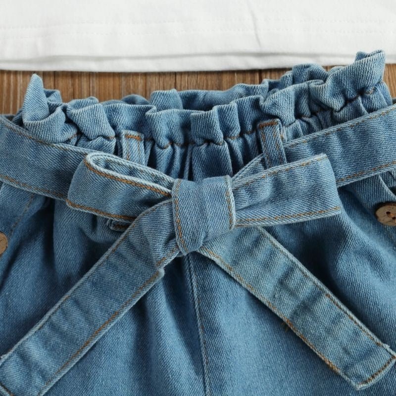 Conjunto Blusa Branca + Short Jeans - MANDORAS